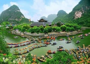 Thuê xe đi Bái Đính - Tràng An
